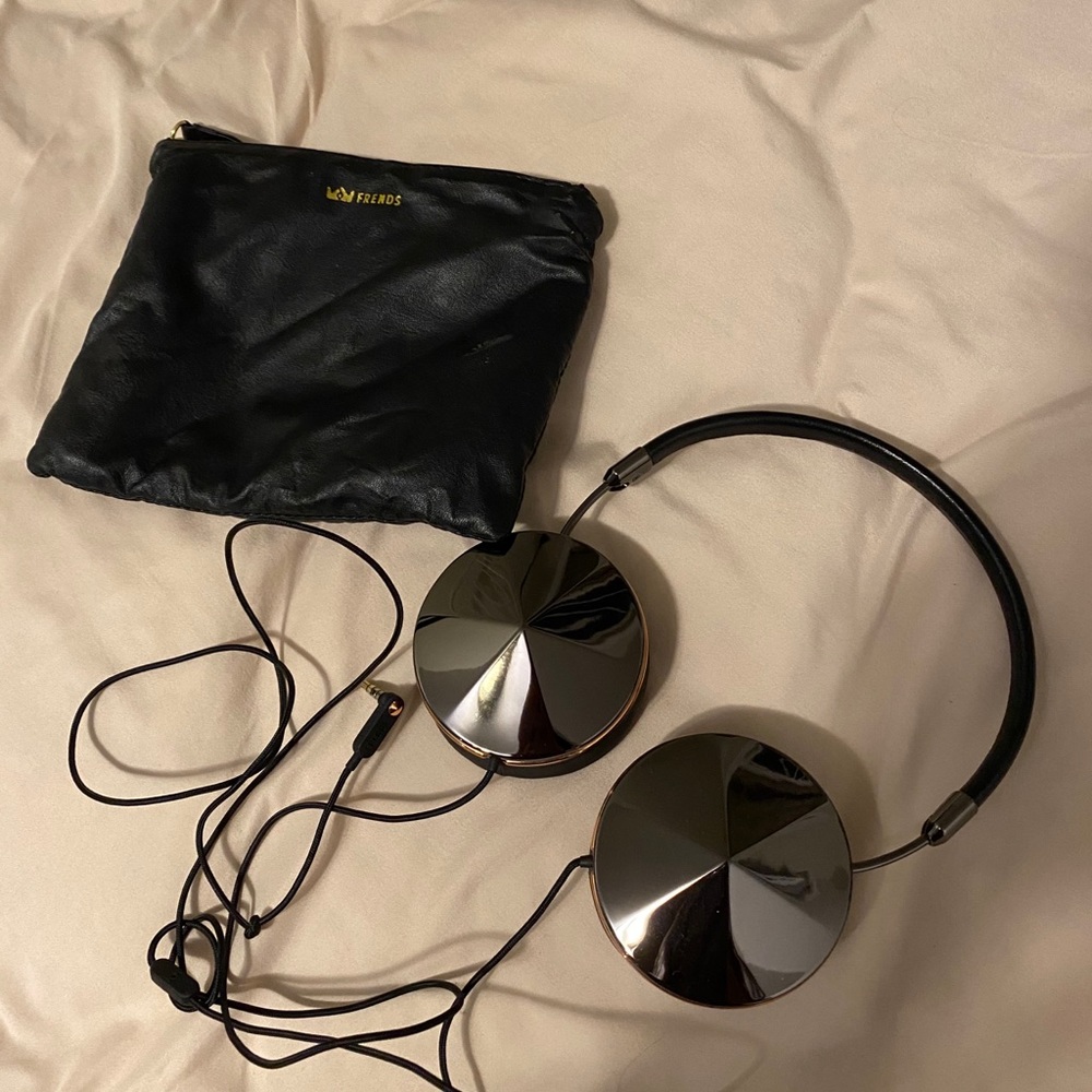 FRENDS Headphones